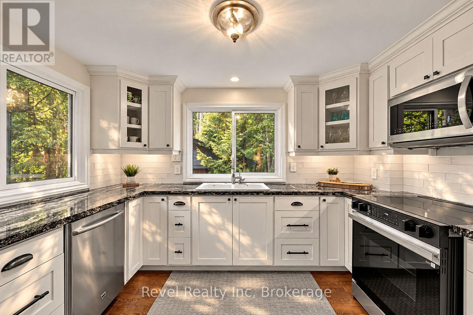 33 Greenwood Drive, Tiny, Ontario  L0L 2J0 - Photo 15 - S13827596