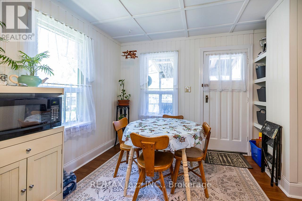 162 College Avenue, Oshawa, Ontario  L1J 1R4 - Photo 16 - E13827816