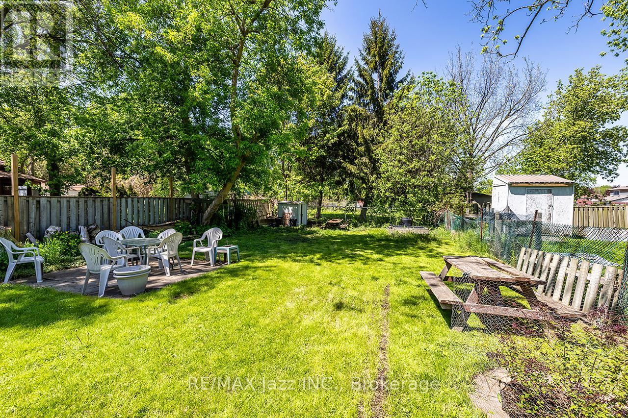 162 College Avenue, Oshawa, Ontario  L1J 1R4 - Photo 22 - E13827816