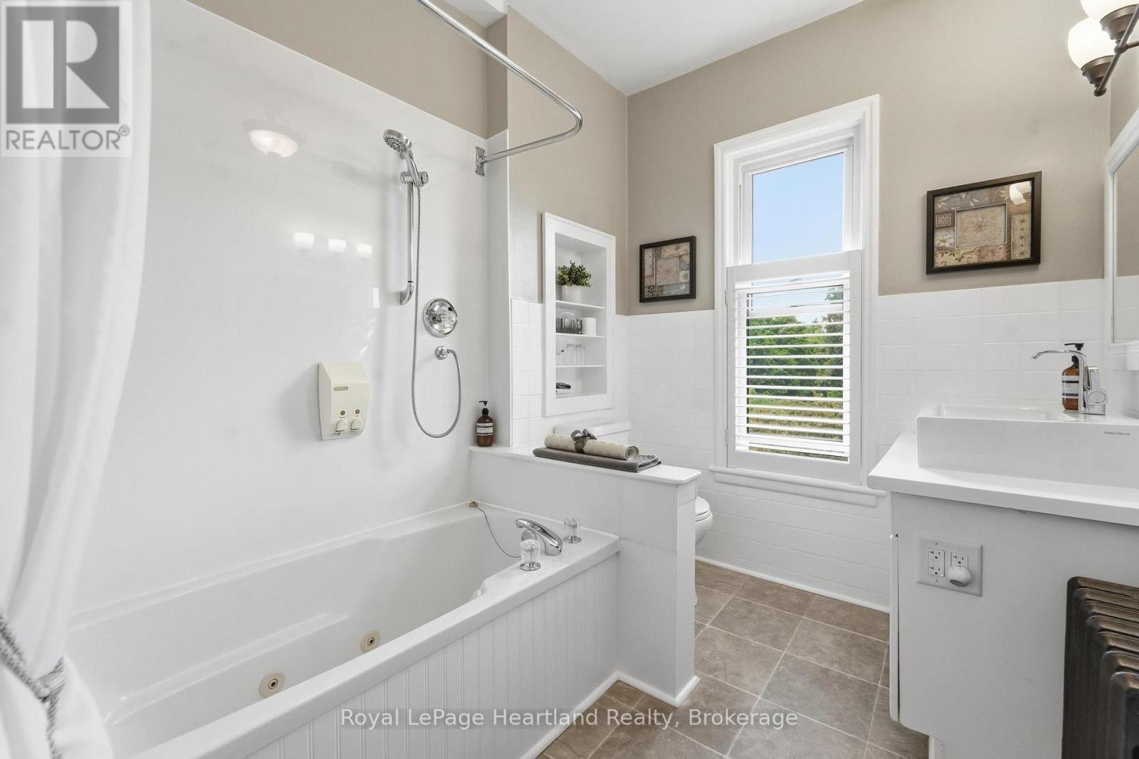 72 Colborne Street, Goderich, Ontario  N7A 2V9 - Photo 29 - X13827552