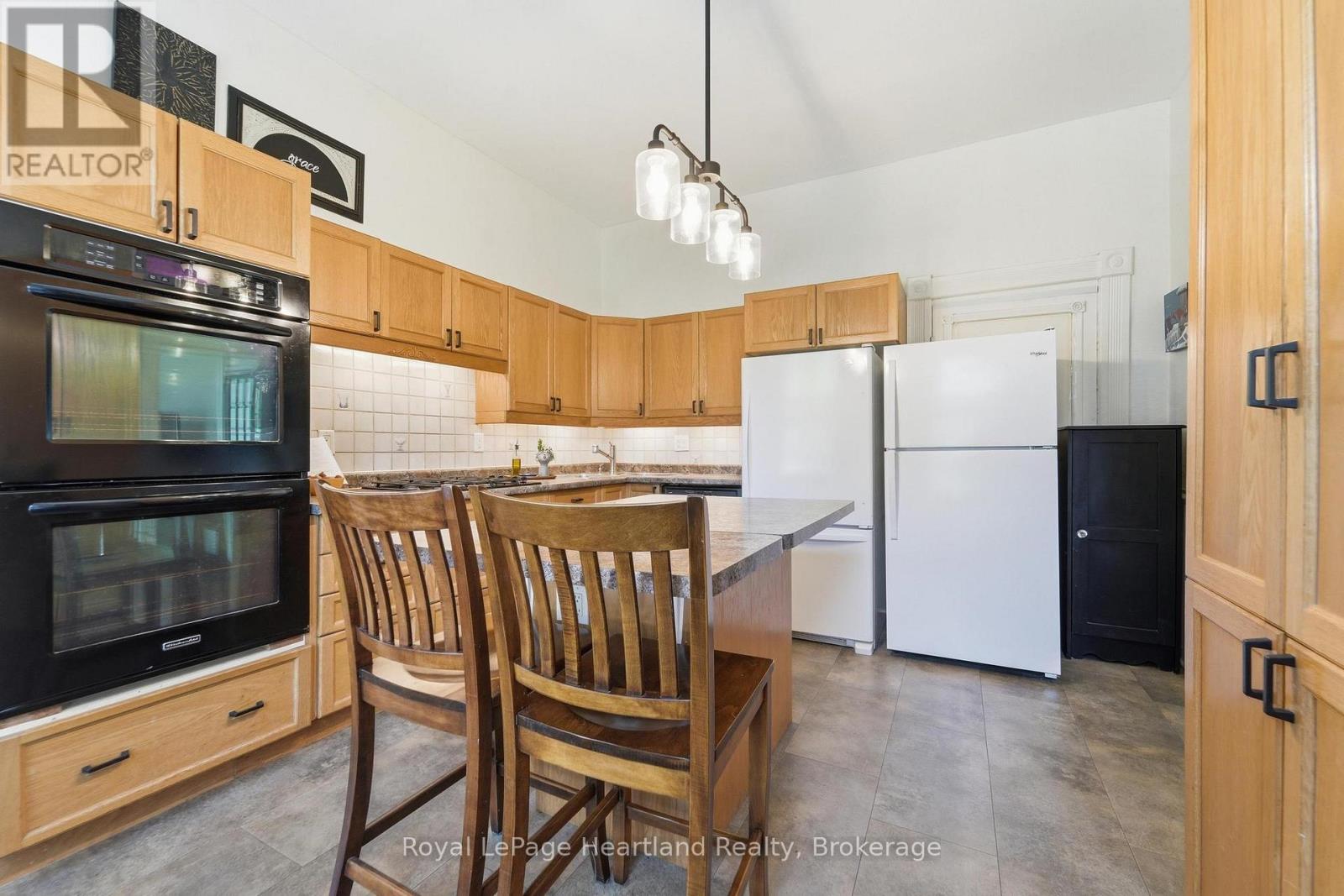 72 Colborne Street, Goderich, Ontario  N7A 2V9 - Photo 7 - X13827552