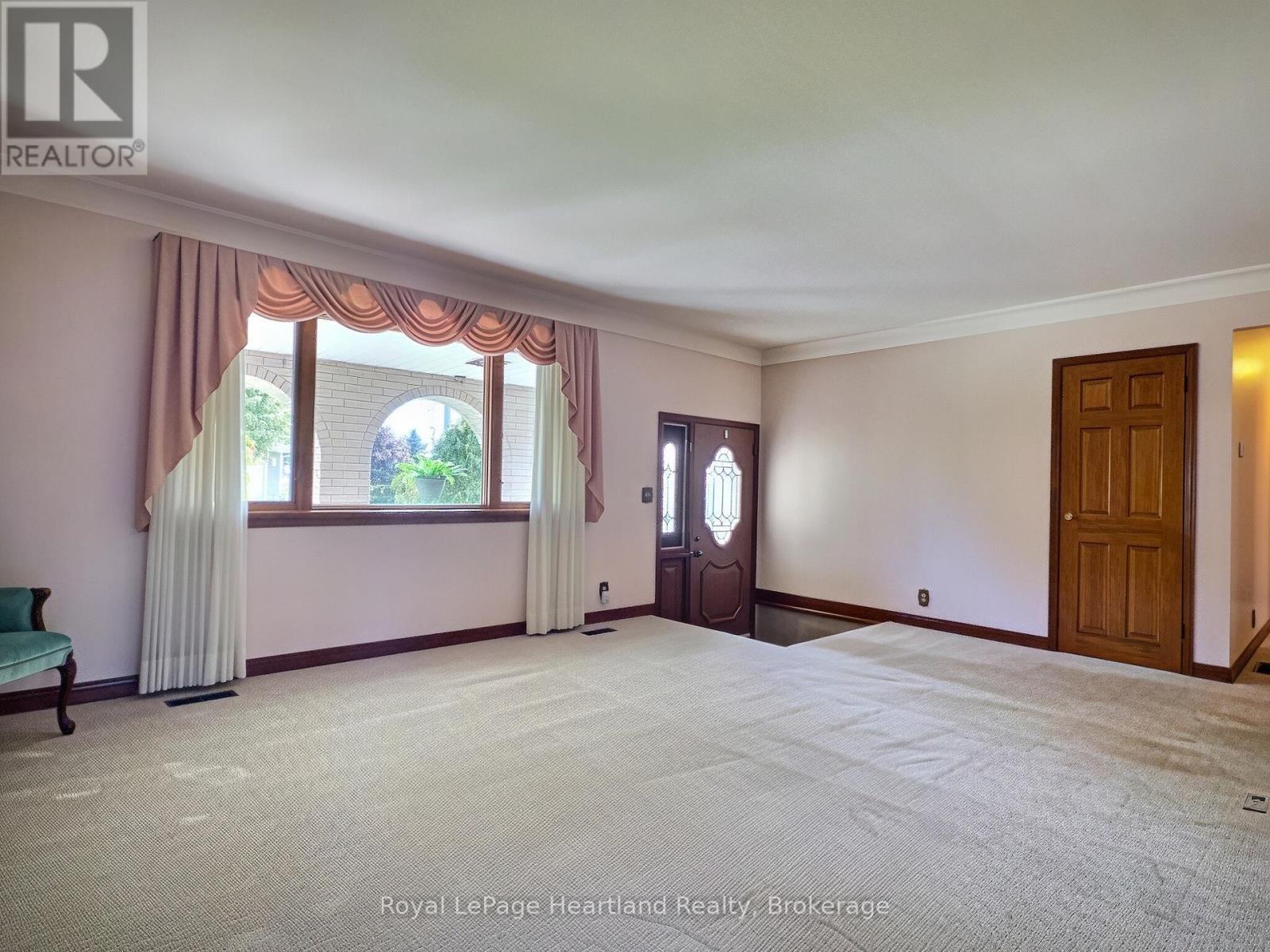 26 York Crescent, Bluewater, Ontario  N0M 1X0 - Photo 10 - X13827746