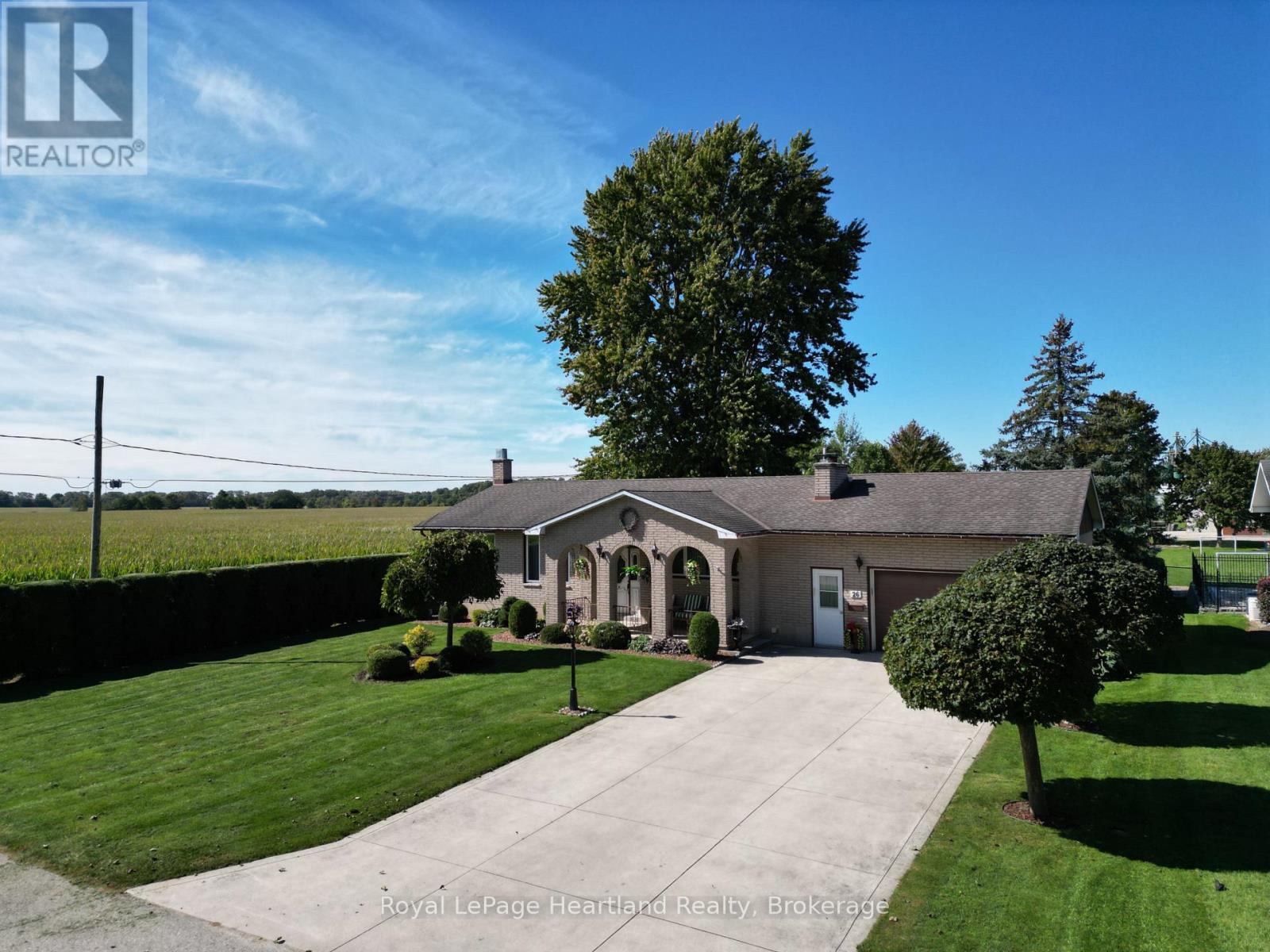 26 York Crescent, Bluewater, Ontario  N0M 1X0 - Photo 2 - X13827746