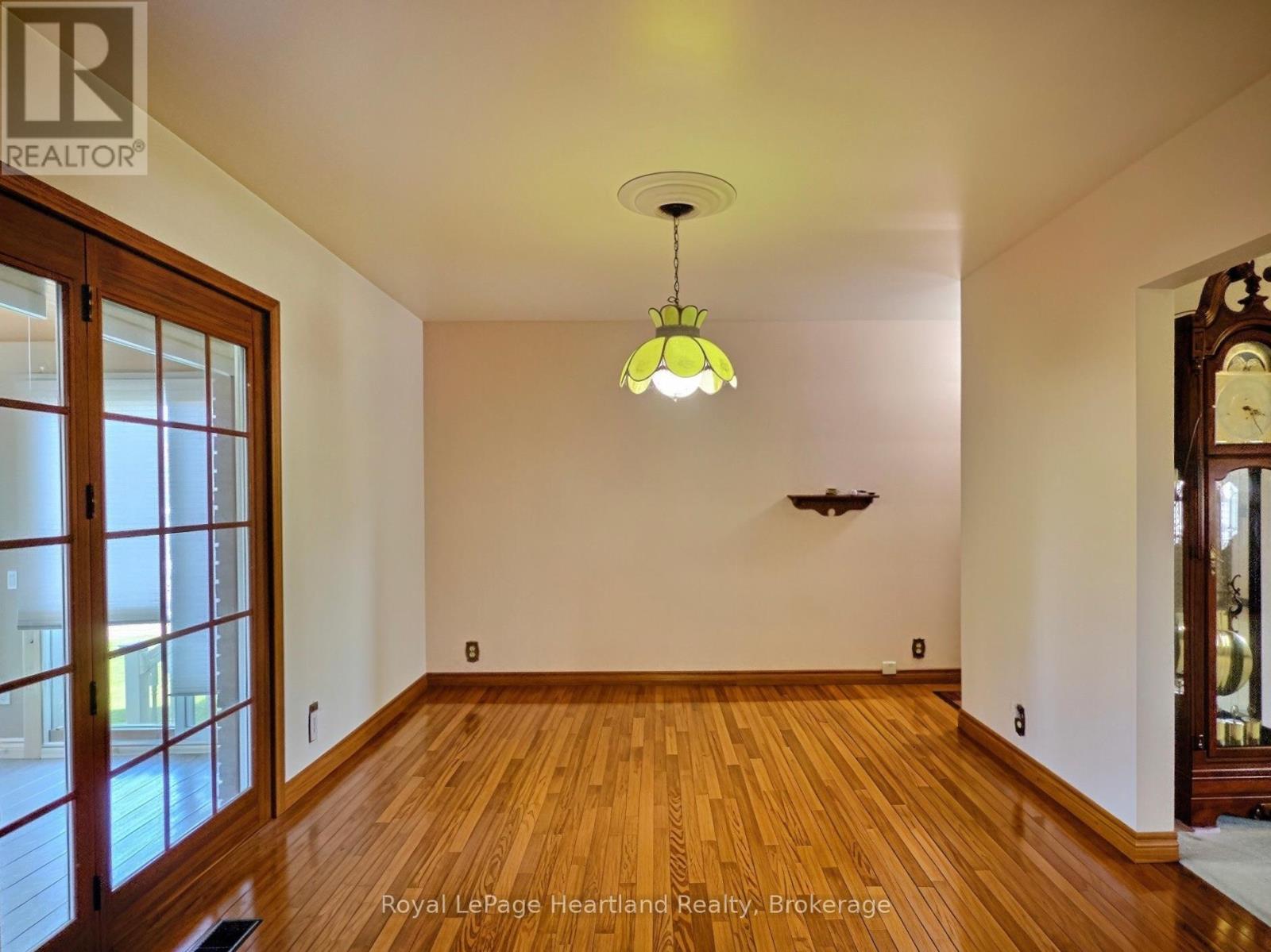 26 York Crescent, Bluewater, Ontario  N0M 1X0 - Photo 5 - X13827746