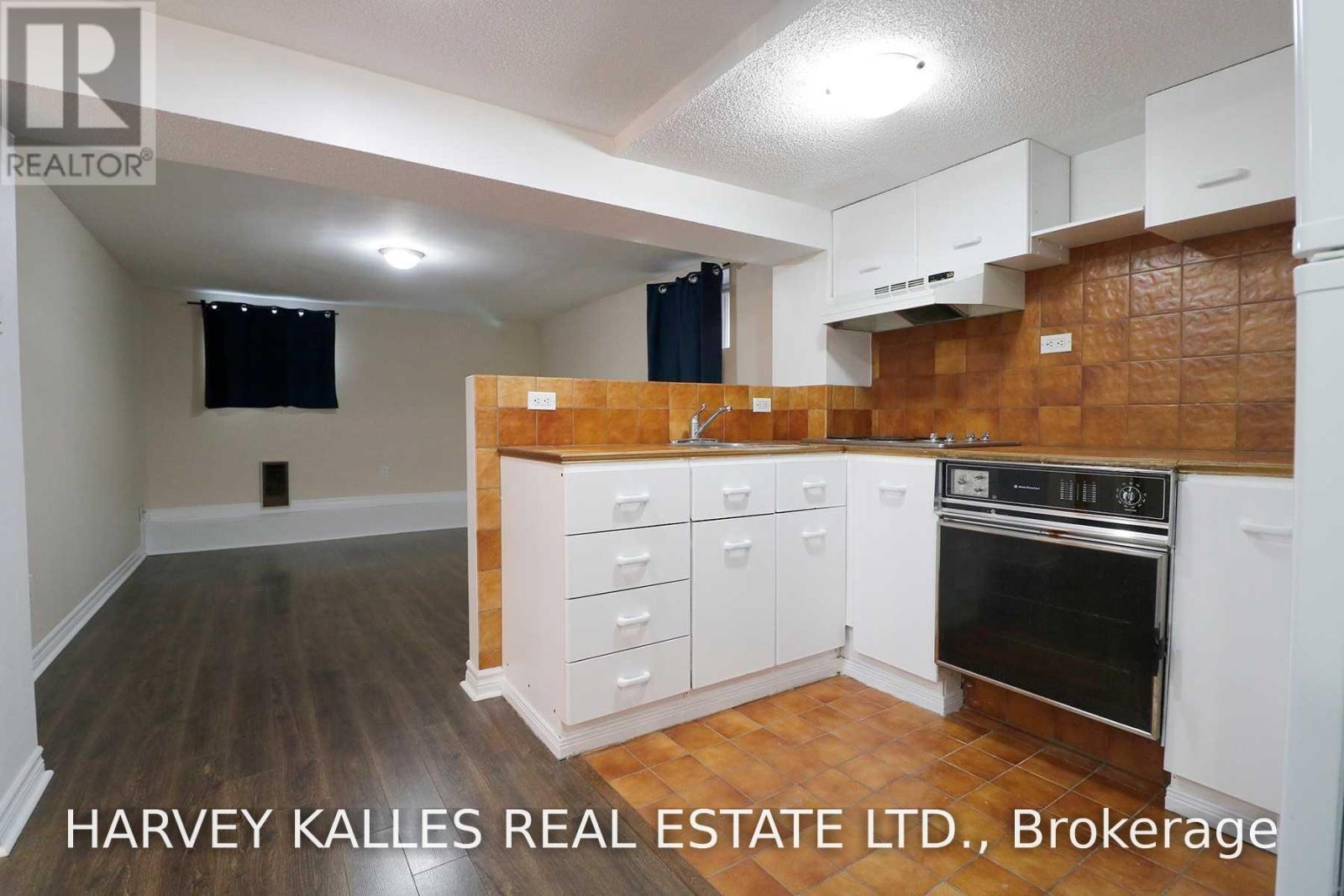 Lower - 21 Braemar Avenue, Toronto, Ontario  M5P 2L1 - Photo 5 - C13827528
