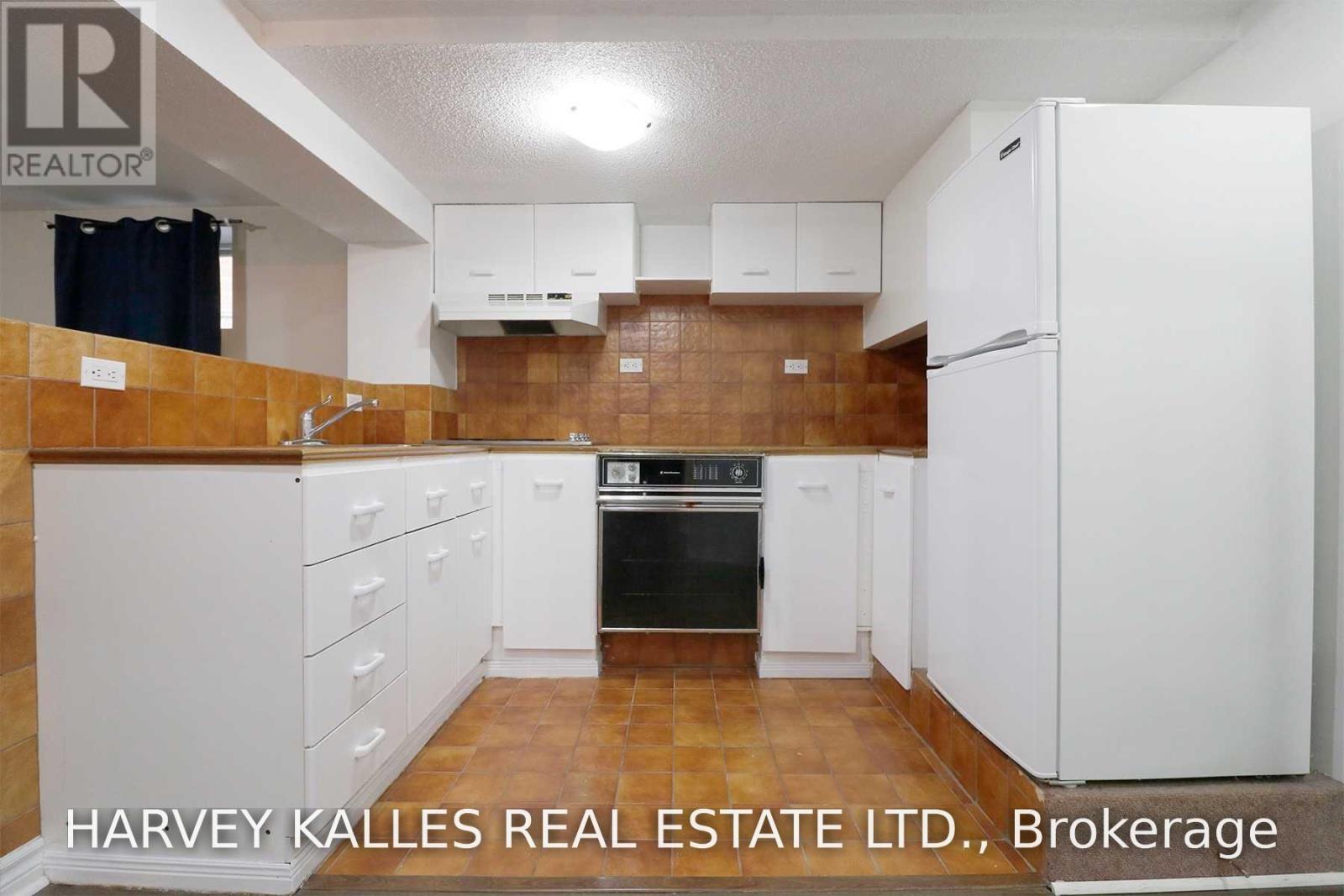 Lower - 21 Braemar Avenue, Toronto, Ontario  M5P 2L1 - Photo 6 - C13827528