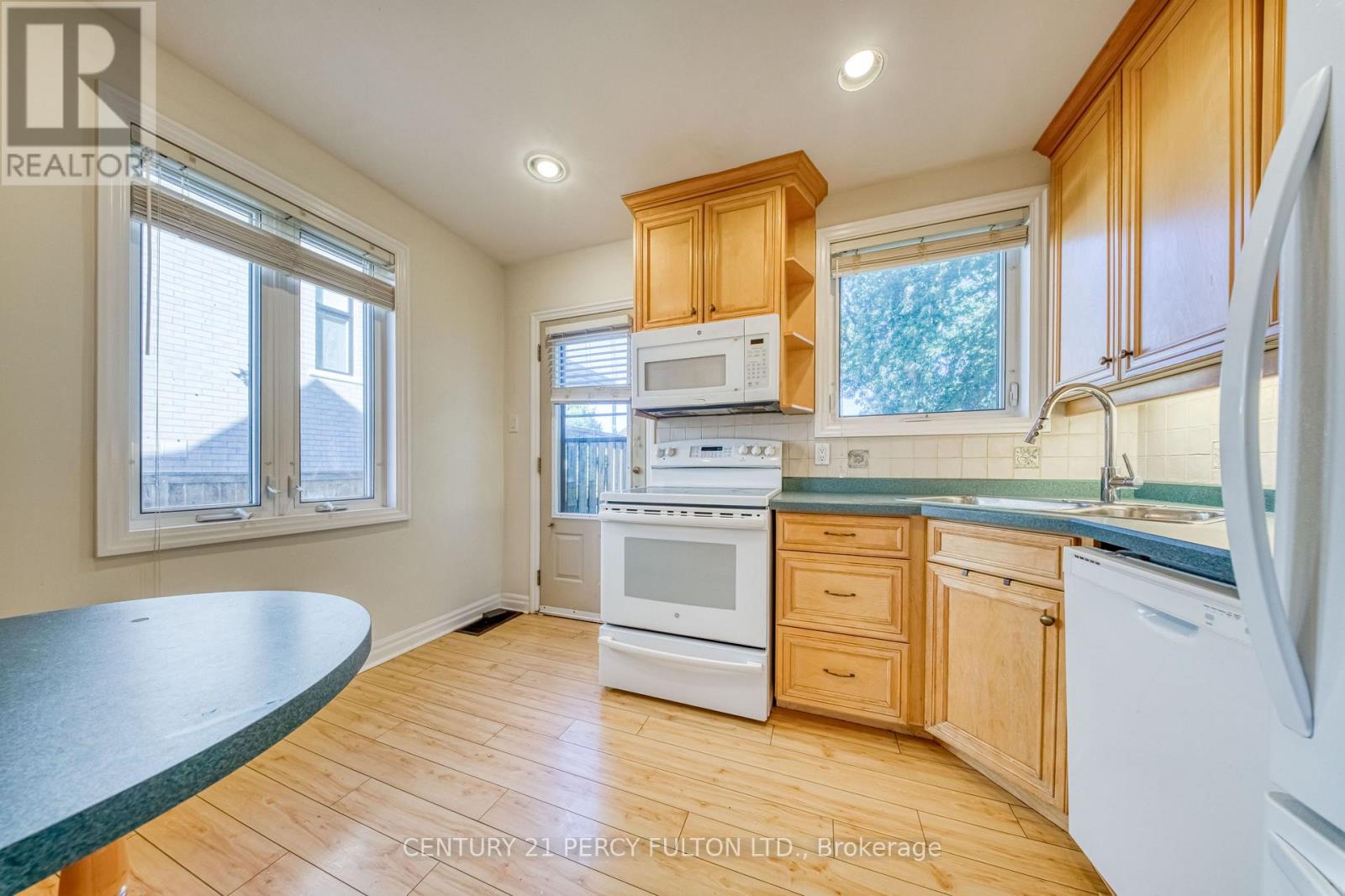 124 Homewood Avenue, Toronto, Ontario  M2M 1K3 - Photo 14 - C13827616