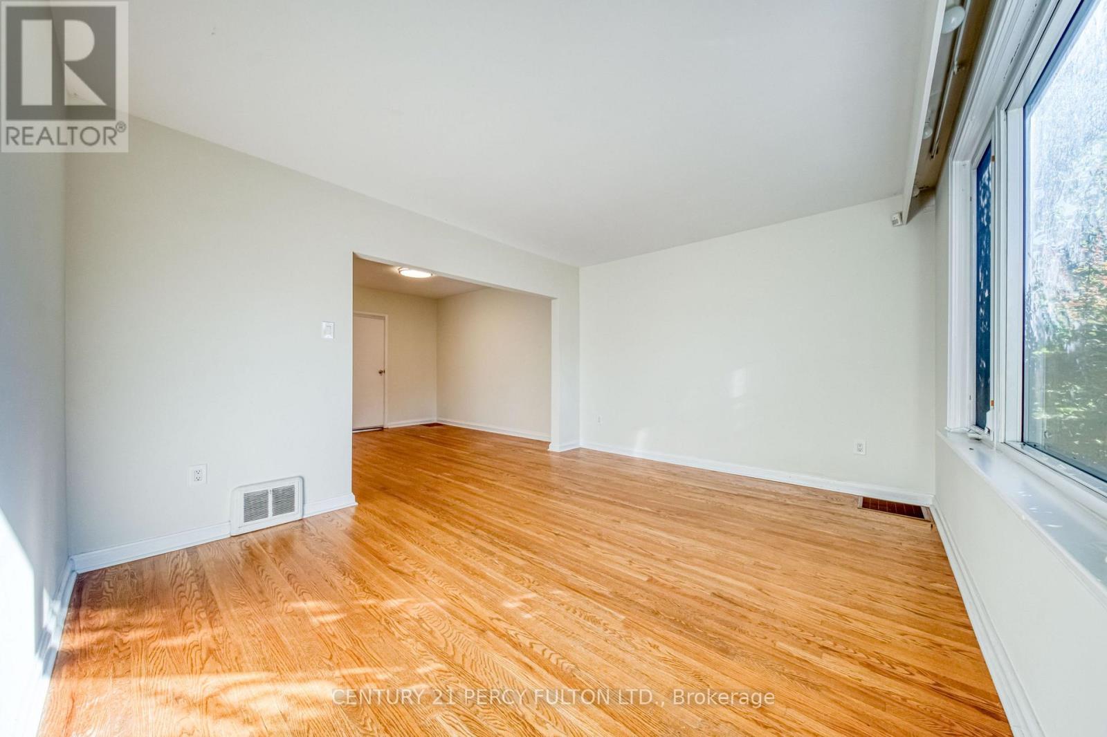 124 Homewood Avenue, Toronto, Ontario  M2M 1K3 - Photo 8 - C13827616