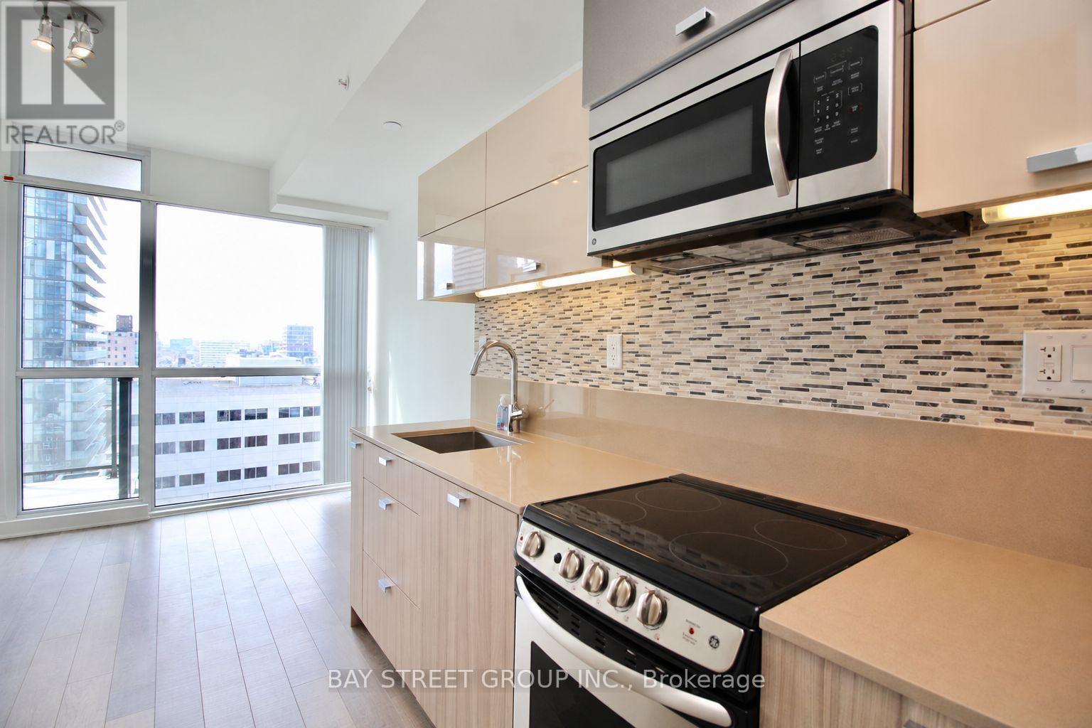 1303 - 290 Adelaide Street W, Toronto, Ontario  M5V 0P3 - Photo 11 - C13827642