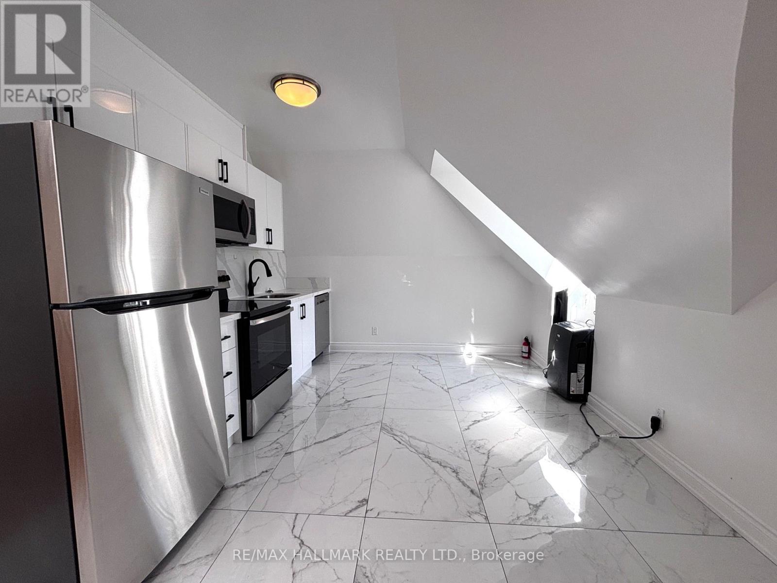 #3 - 61 Cecil Street, Toronto, Ontario  M5T 1N5 - Photo 3 - C13827866
