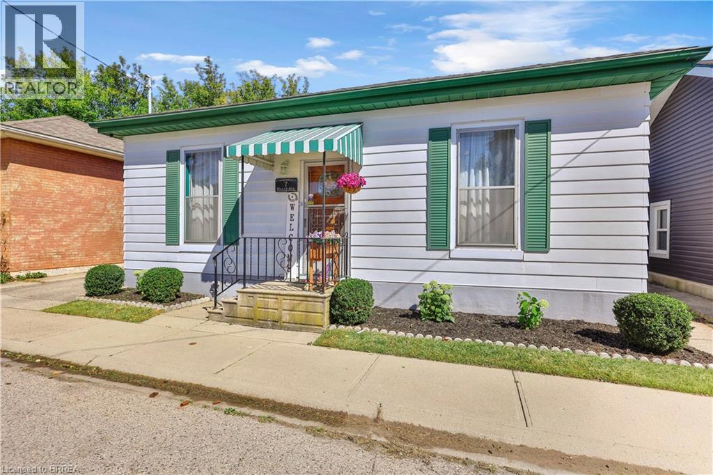 7 Halls Avenue, Brantford, Ontario  N3T 3X2 - Photo 4 - 40866253