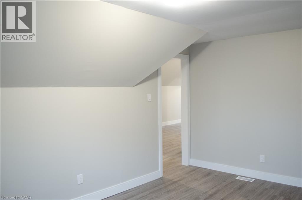 16 St. Joseph's Drive Unit# 3, Hamilton, Ontario  L8N 2E6 - Photo 7 - 40864252