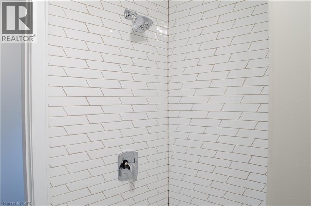 16 St. Joseph's Drive Unit# 3, Hamilton, Ontario  L8N 2E6 - Photo 14 - 40864252