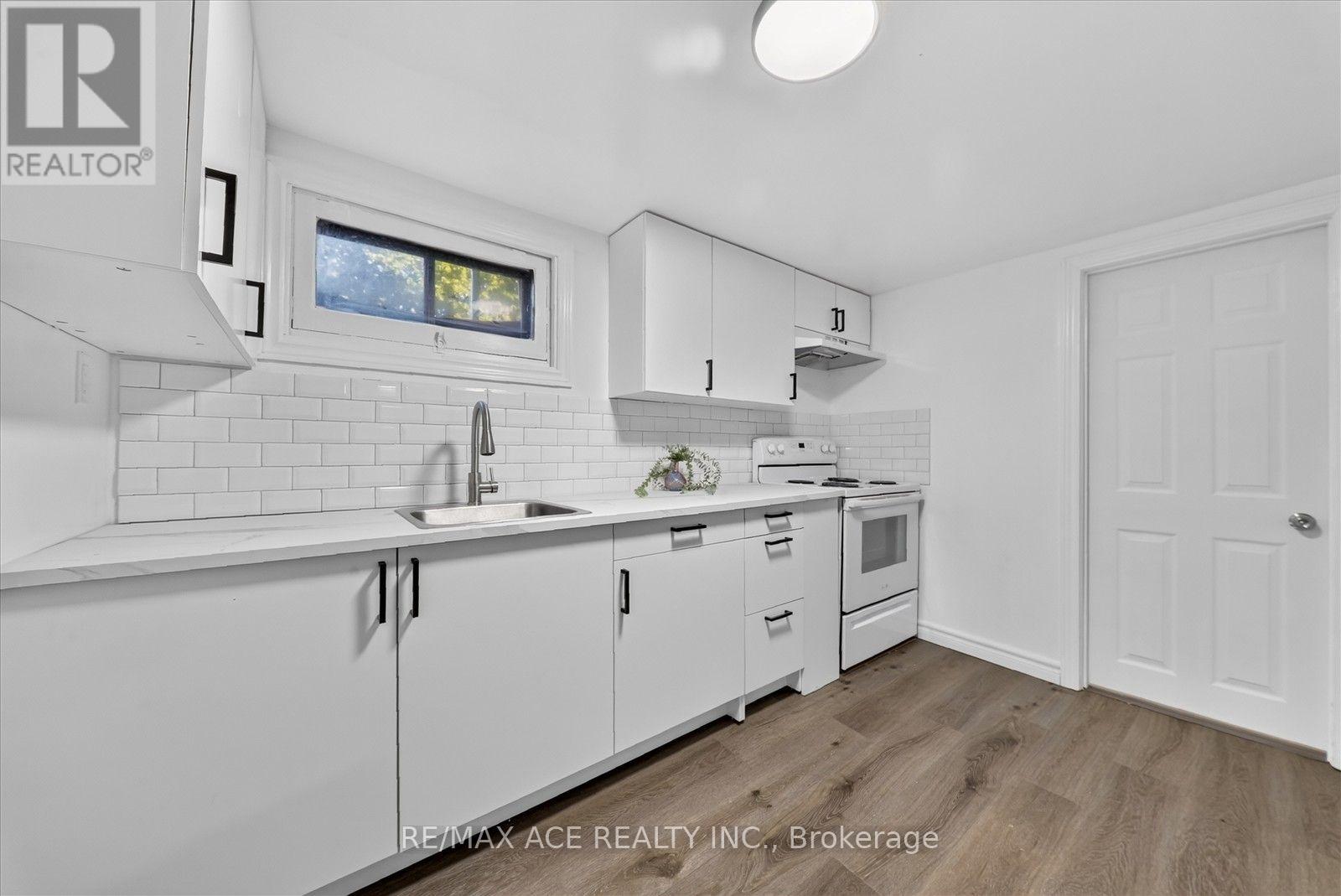21 Sir Raymond Drive, Toronto, Ontario  M1E 1C1 - Photo 30 - E13827536