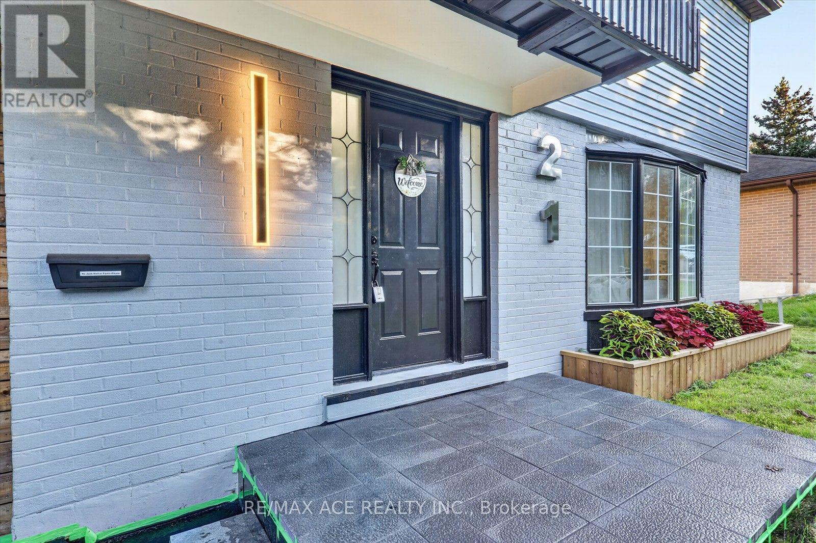 21 Sir Raymond Drive, Toronto, Ontario  M1E 1C1 - Photo 4 - E13827536