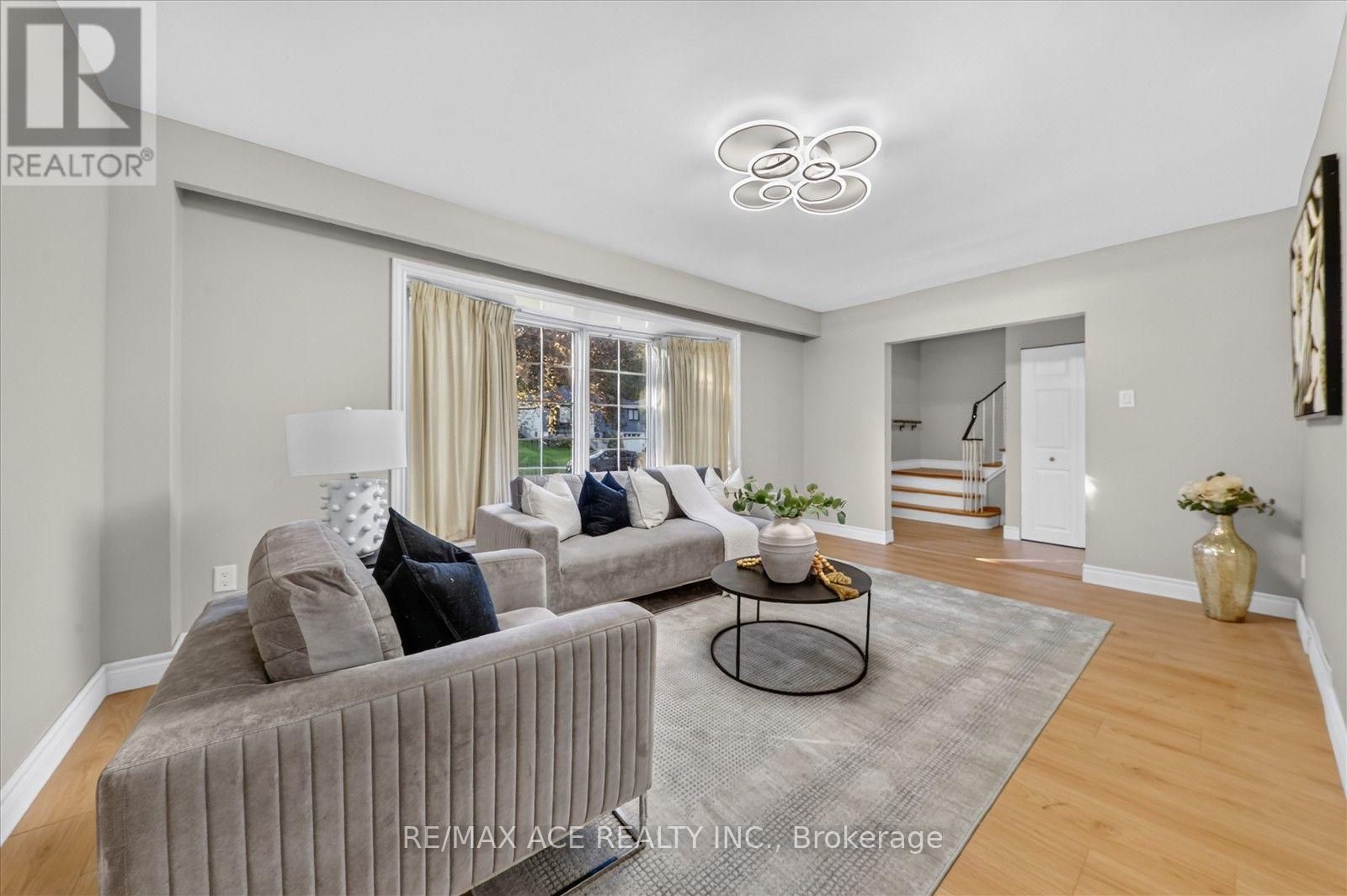 21 Sir Raymond Drive, Toronto, Ontario  M1E 1C1 - Photo 8 - E13827536