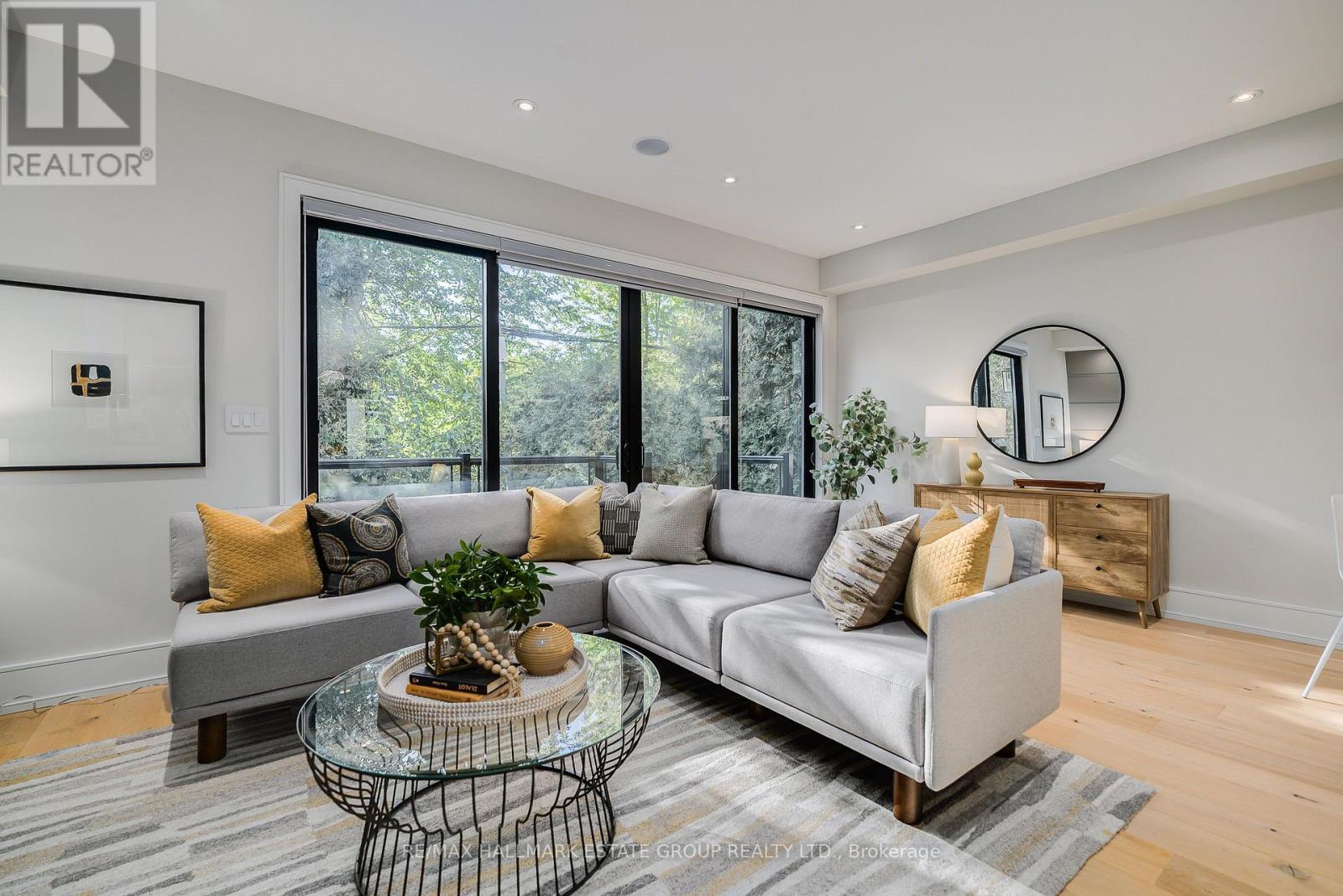 70 Bellefair Avenue, Toronto, Ontario  M4L 3T8 - Photo 13 - E13827702