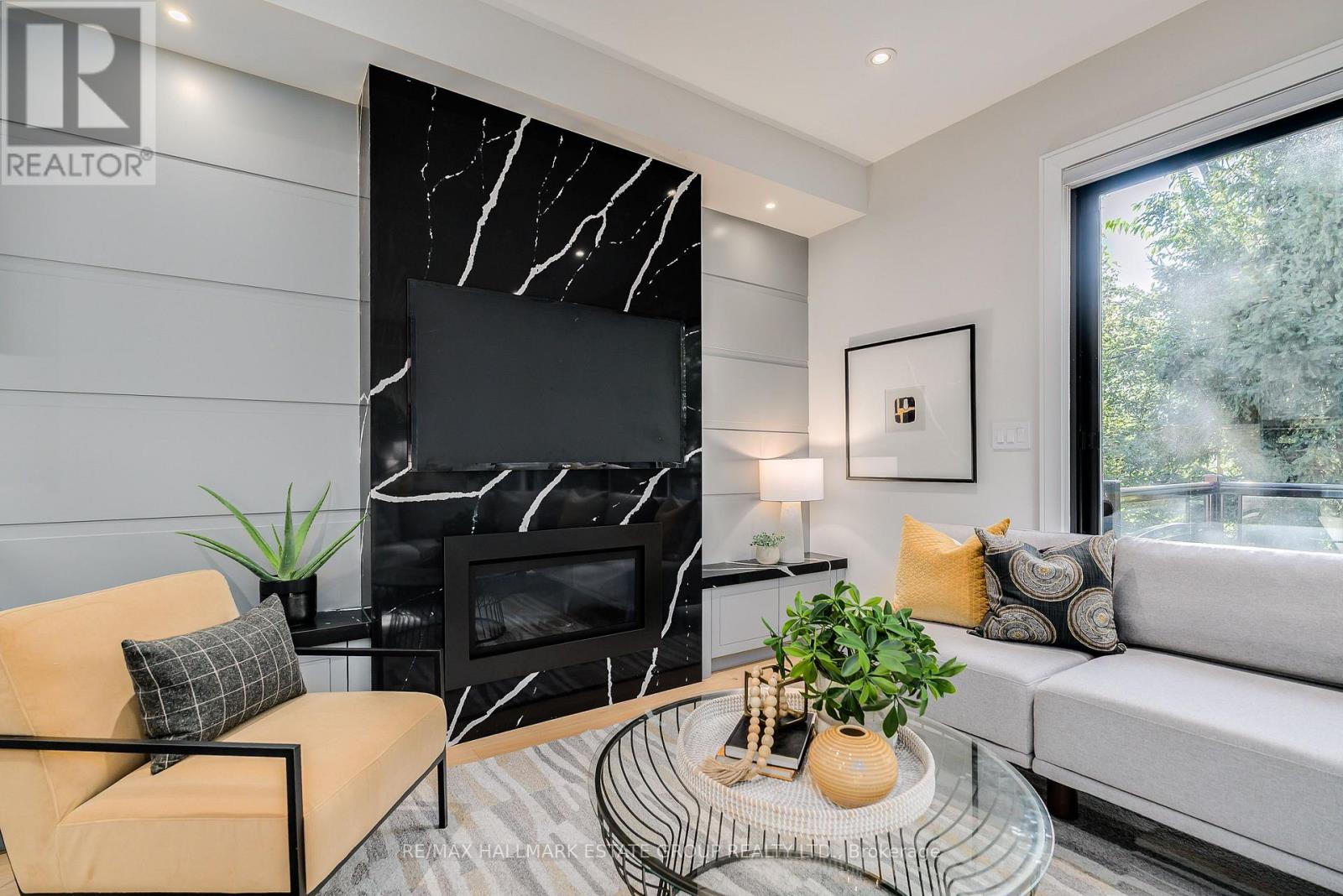 70 Bellefair Avenue, Toronto, Ontario  M4L 3T8 - Photo 14 - E13827702