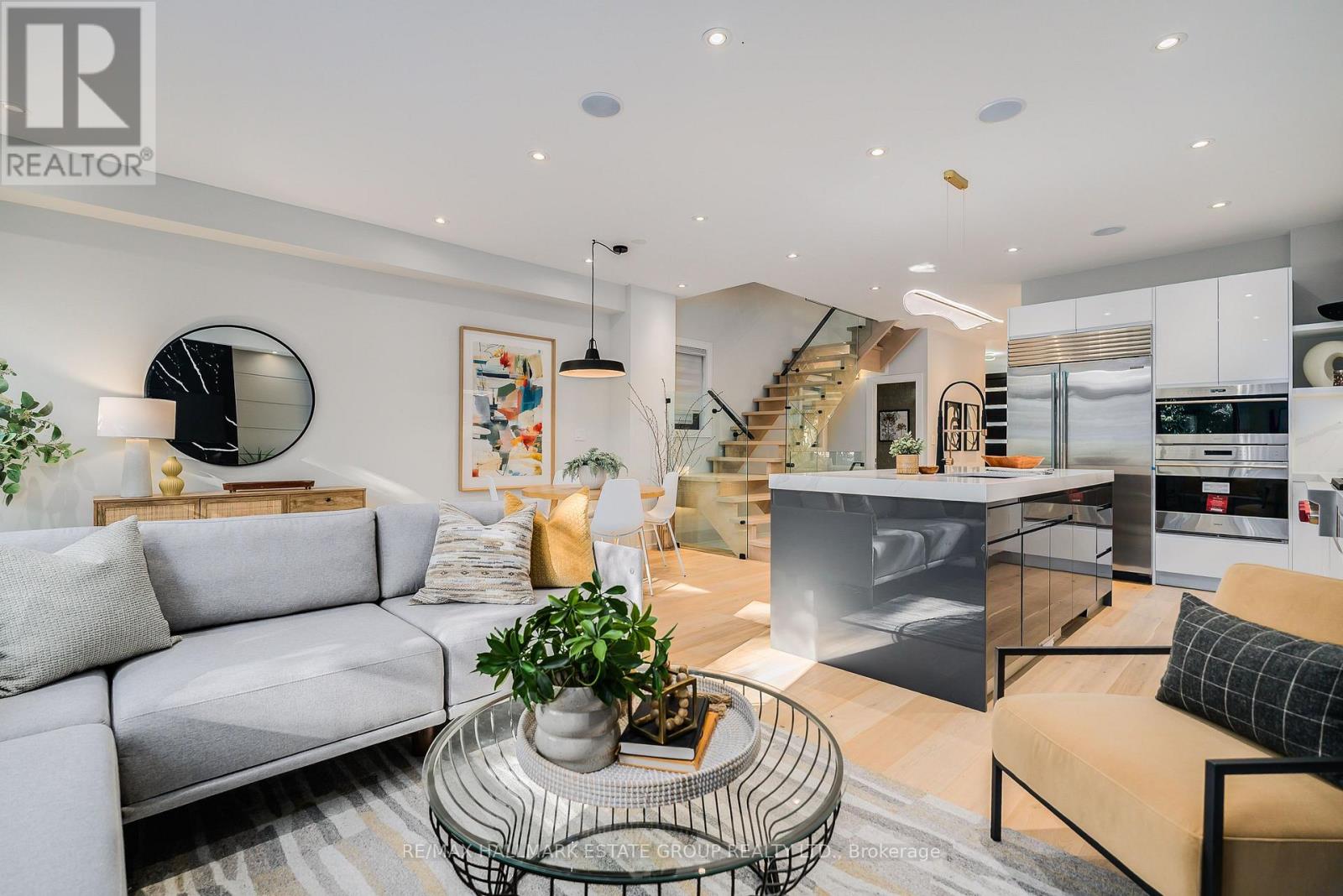70 Bellefair Avenue, Toronto, Ontario  M4L 3T8 - Photo 15 - E13827702