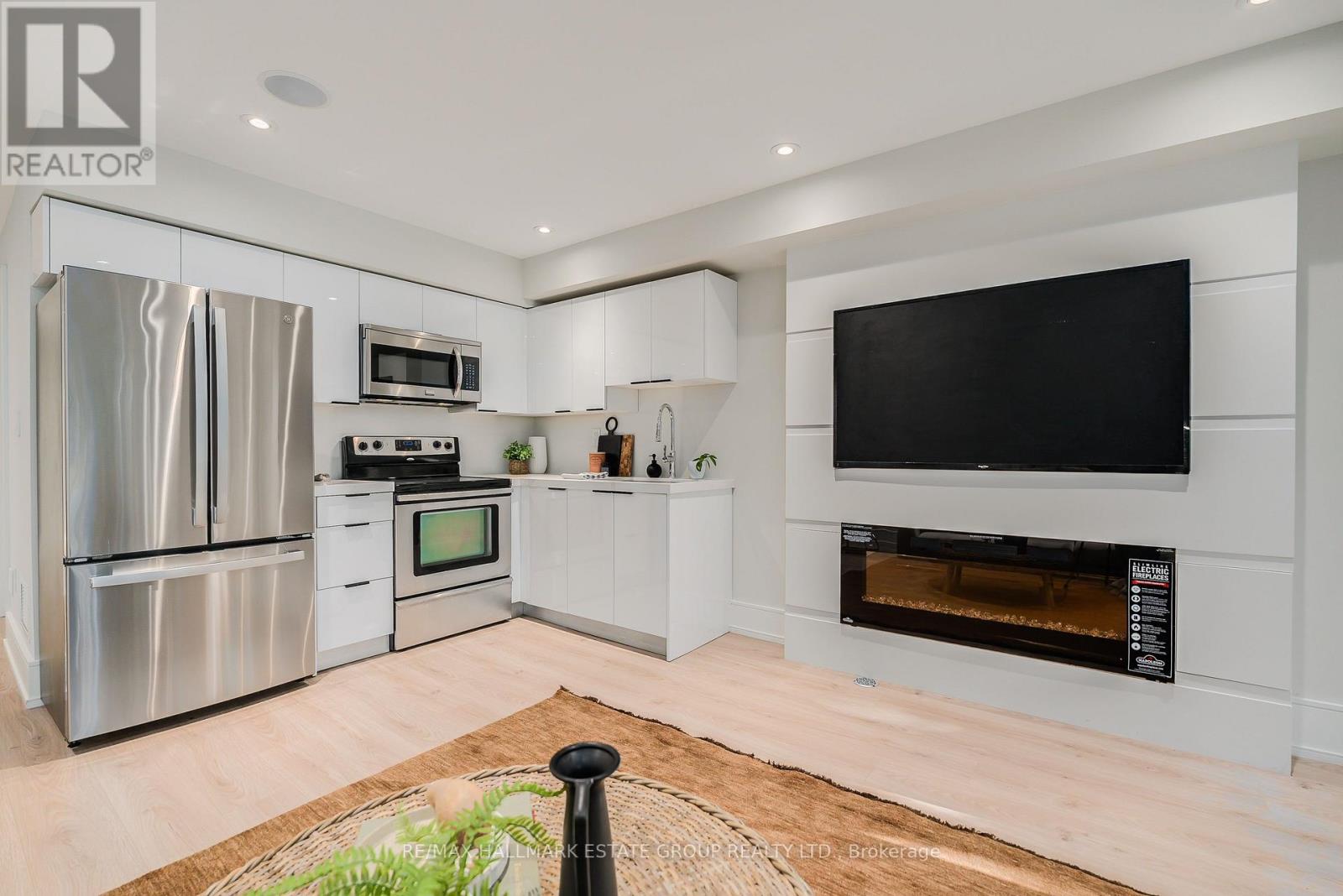 70 Bellefair Avenue, Toronto, Ontario  M4L 3T8 - Photo 44 - E13827702