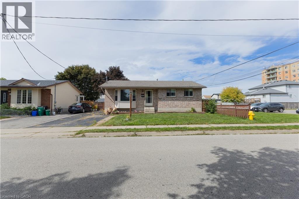 120 Union Street S, Cambridge, Ontario  N3H 2H1 - Photo 2 - 40866427