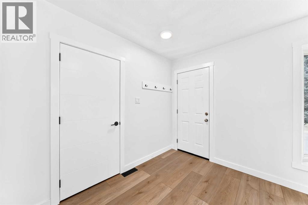 5603 Trelle Drive Ne, Calgary, Alberta  T2K 3V3 - Photo 4 - A2348060