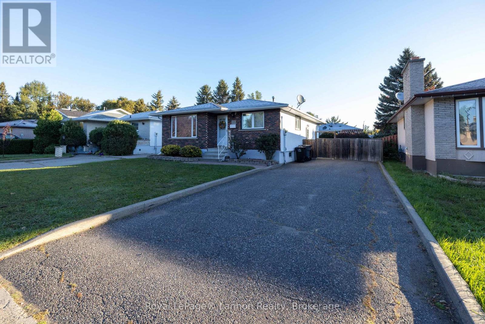 376 Ryerson Crescent, Thunder Bay, Ontario  P7C 5R6 - Photo 1 - X13827766