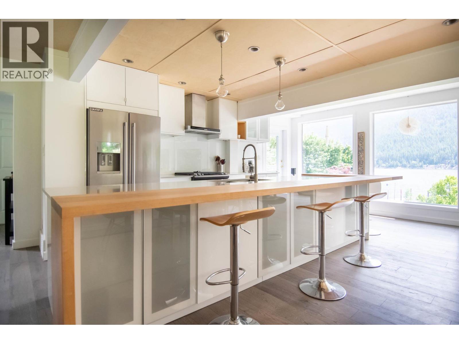 4161 Heroux Road, Nelson, British Columbia  V1L 6N5 - Photo 7 - 10401585