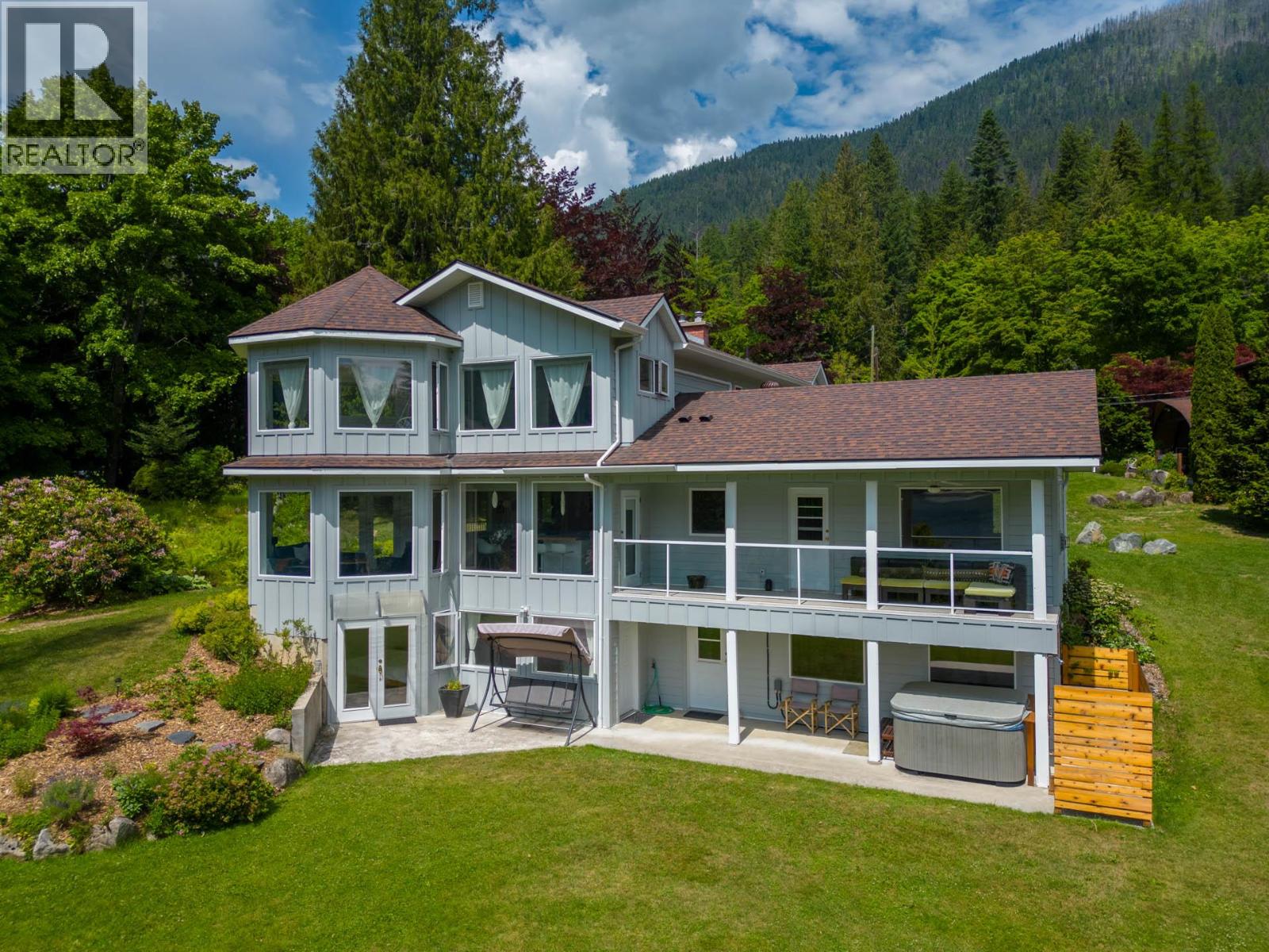 4161 Heroux Road, Nelson, British Columbia  V1L 6N5 - Photo 5 - 10401585