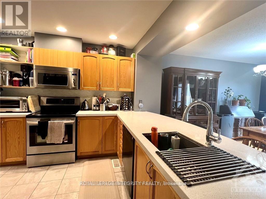 249 Saddlesmith Circle, Ottawa, Ontario  K2M 2Z1 - Photo 10 - X13827854