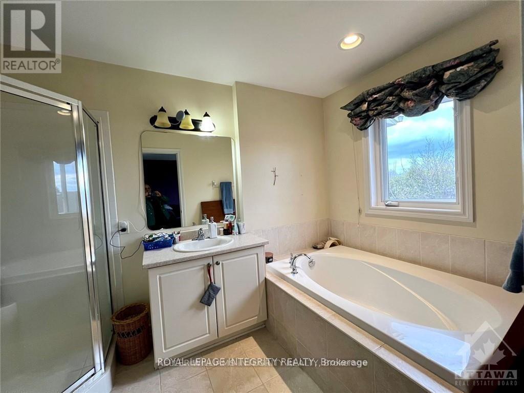249 Saddlesmith Circle, Ottawa, Ontario  K2M 2Z1 - Photo 19 - X13827854