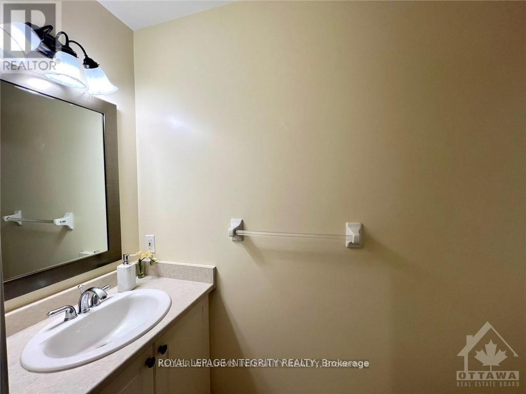 249 Saddlesmith Circle, Ottawa, Ontario  K2M 2Z1 - Photo 5 - X13827854
