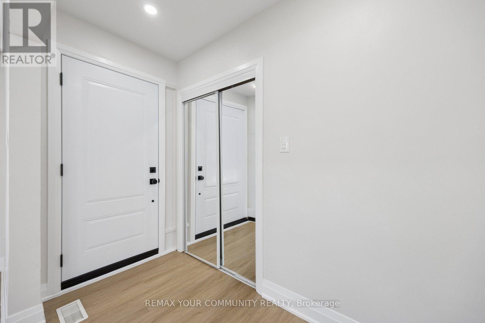 110 Evahill Crescent, Richmond Hill (Mill Pond), Ontario  L4C 4S7 - Photo 9 - N13827612