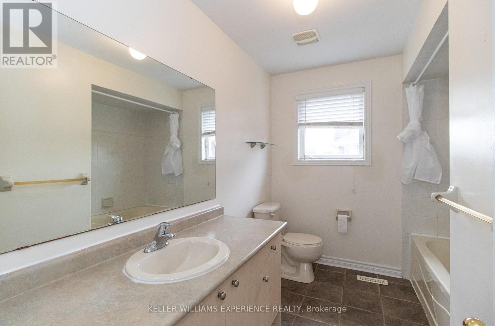 304 Country Lane, Barrie (Painswick South), Ontario  L4N 5Z6 - Photo 14 - S13827512