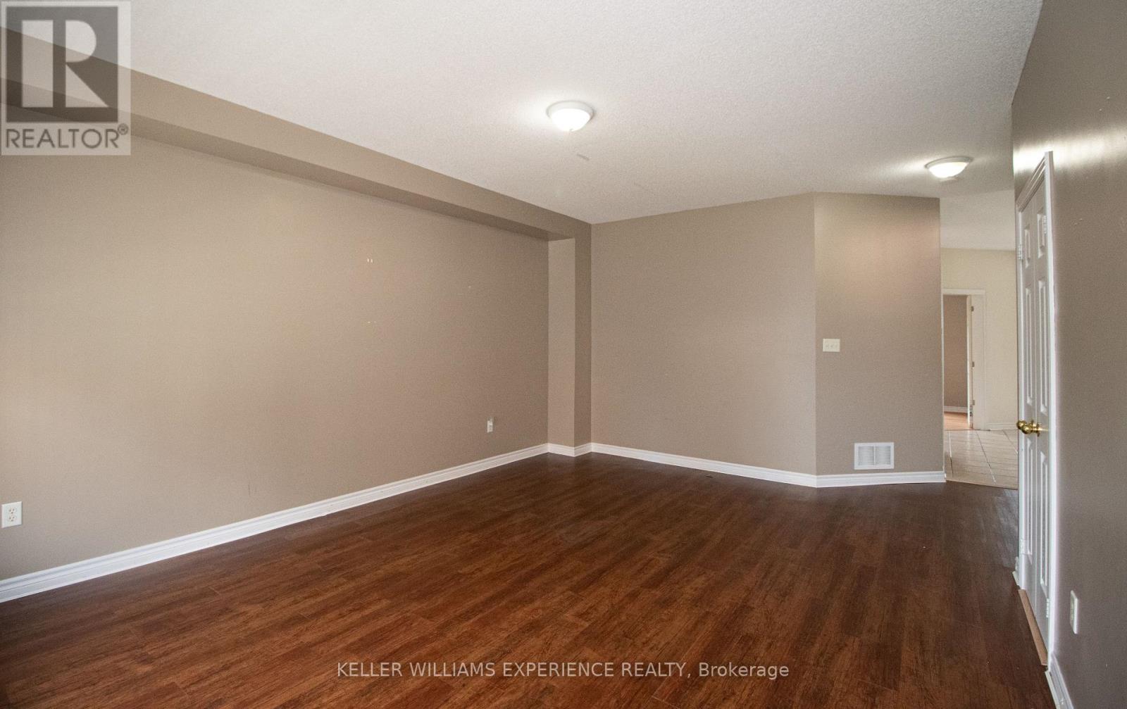 304 Country Lane, Barrie (Painswick South), Ontario  L4N 5Z6 - Photo 3 - S13827512