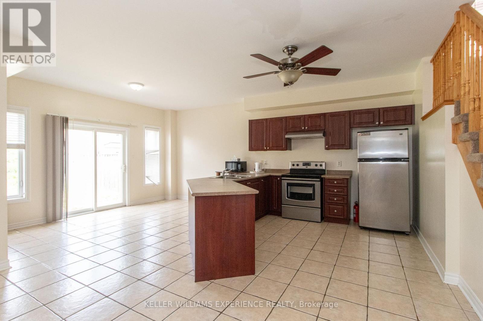 304 Country Lane, Barrie (Painswick South), Ontario  L4N 5Z6 - Photo 5 - S13827512