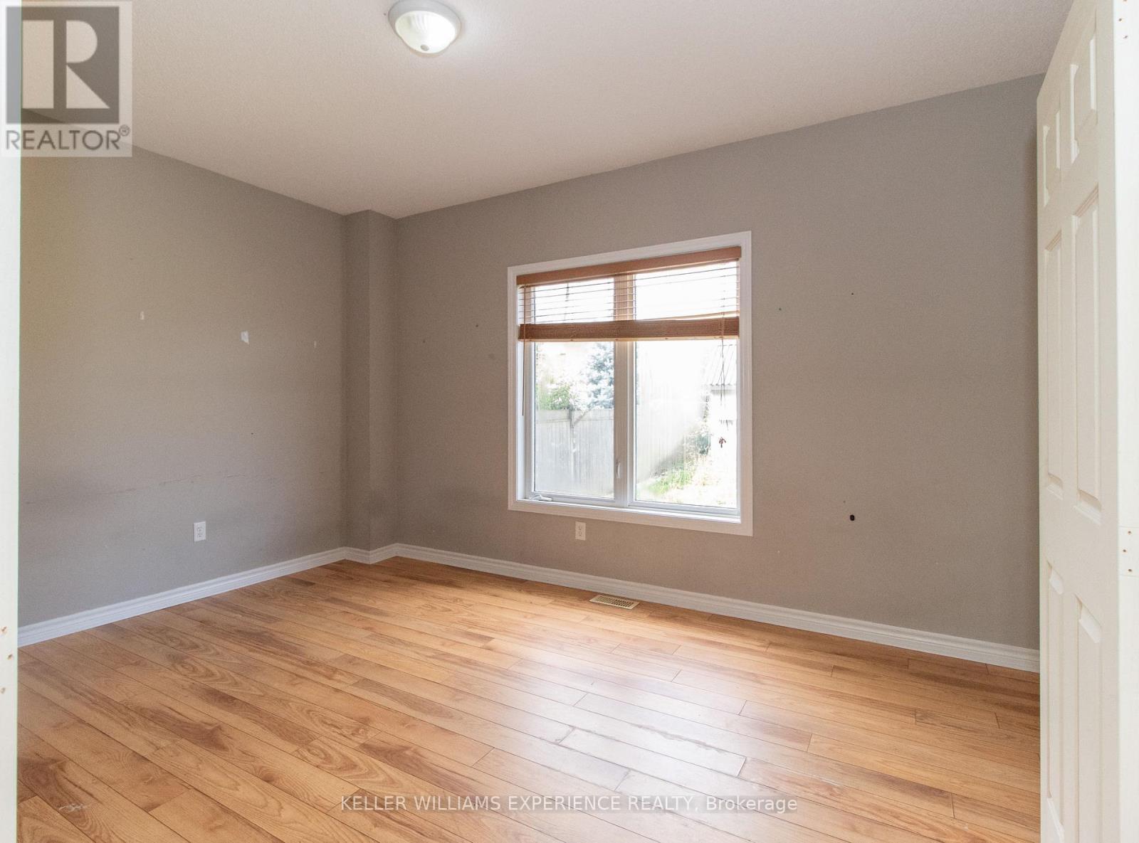 304 Country Lane, Barrie (Painswick South), Ontario  L4N 5Z6 - Photo 6 - S13827512