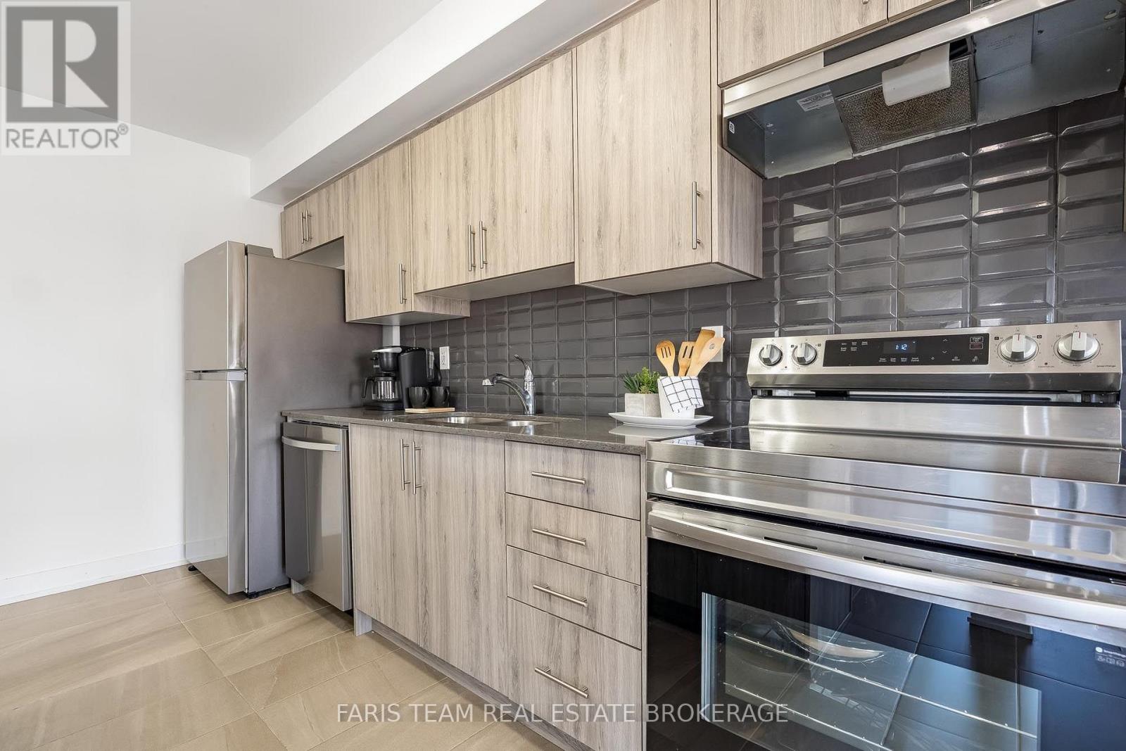 38 Silo Mews, Barrie, Ontario  L9J 0V3 - Photo 10 - S13827626