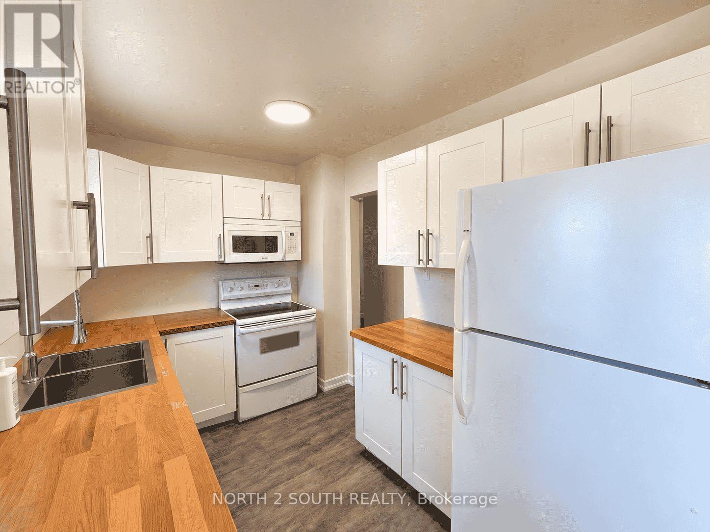 Upper Level - 242 Jeanne Street, Midland, Ontario  L4R 2J3 - Photo 6 - S13827808