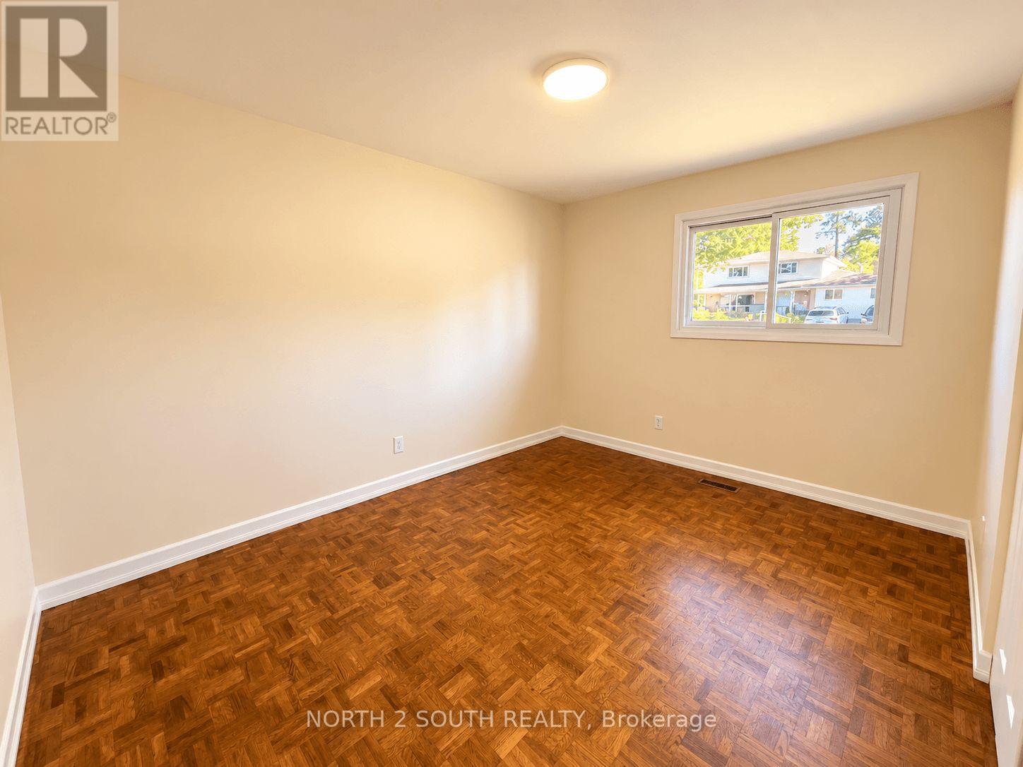 Upper Level - 242 Jeanne Street, Midland, Ontario  L4R 2J3 - Photo 9 - S13827808