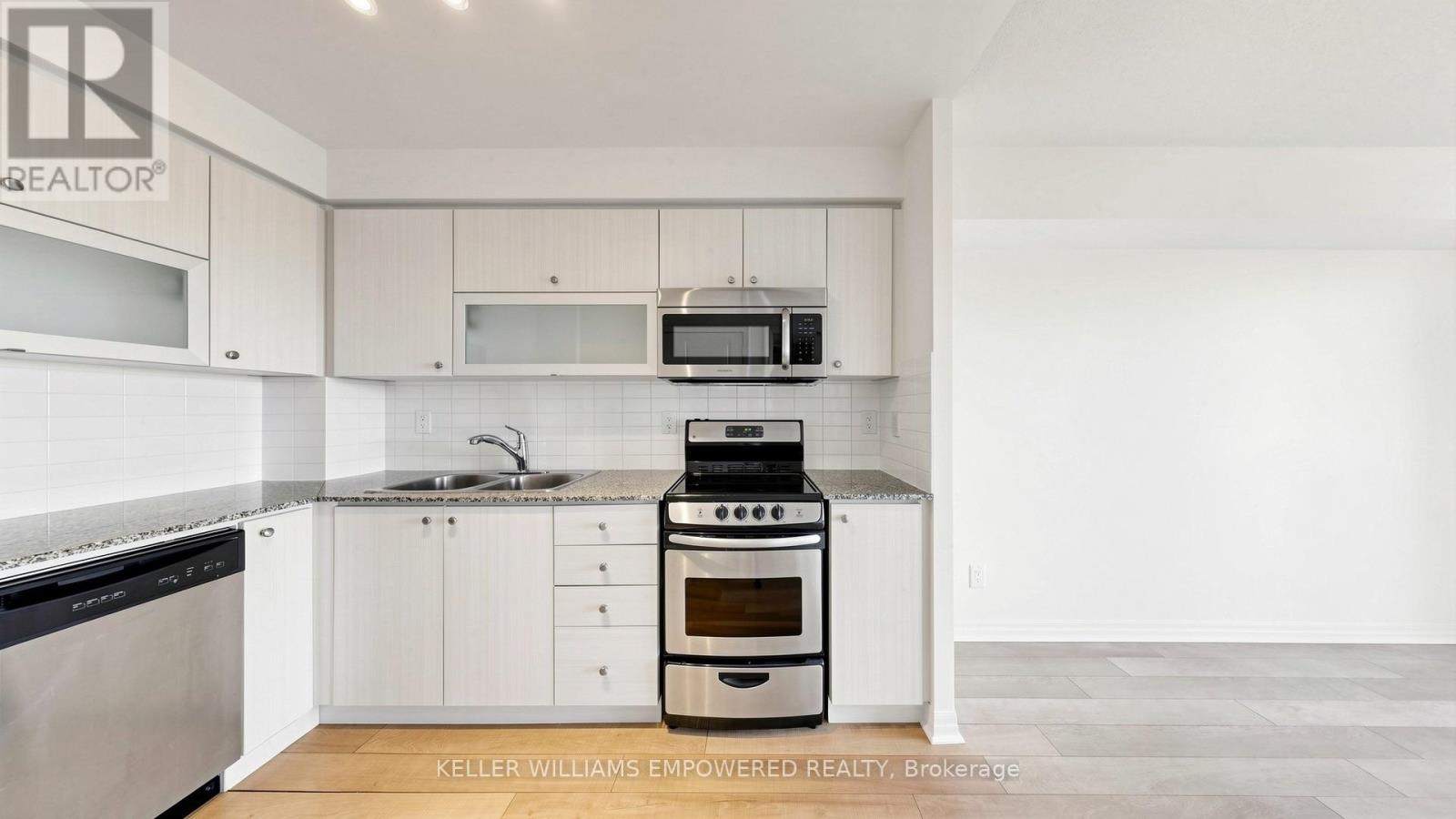 807 - 2015 Sheppard Avenue E, Toronto (Henry Farm), Ontario  M2J 0B3 - Photo 13 - C13809758