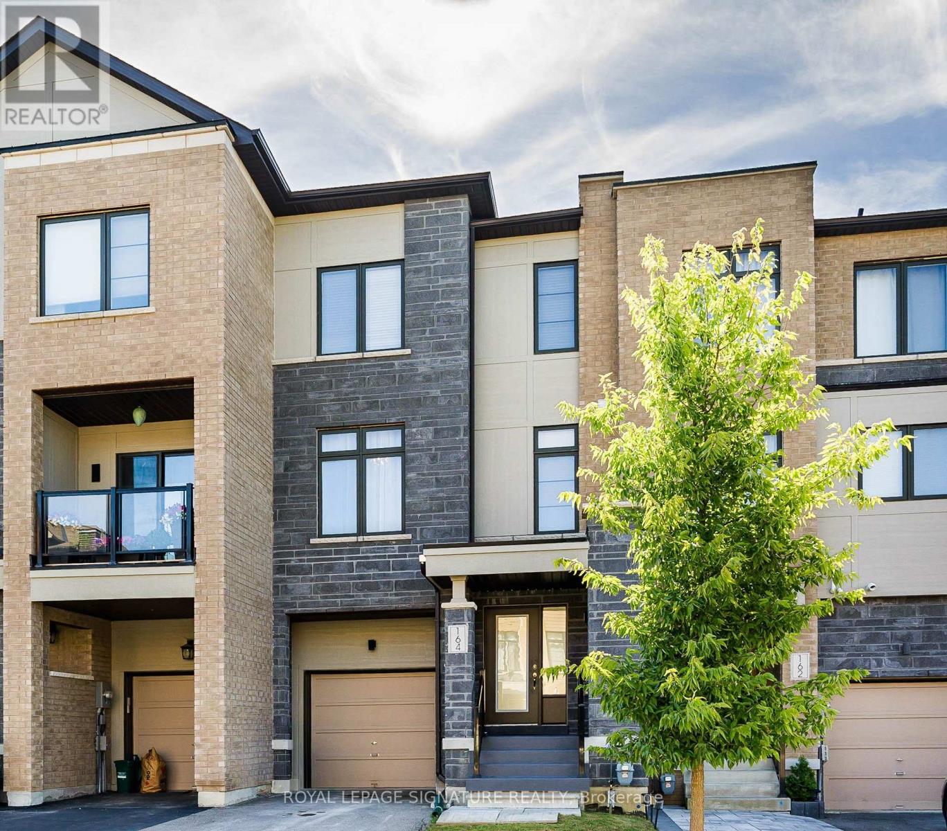 164 TANGO CRESCENT, Newmarket, Ontario
