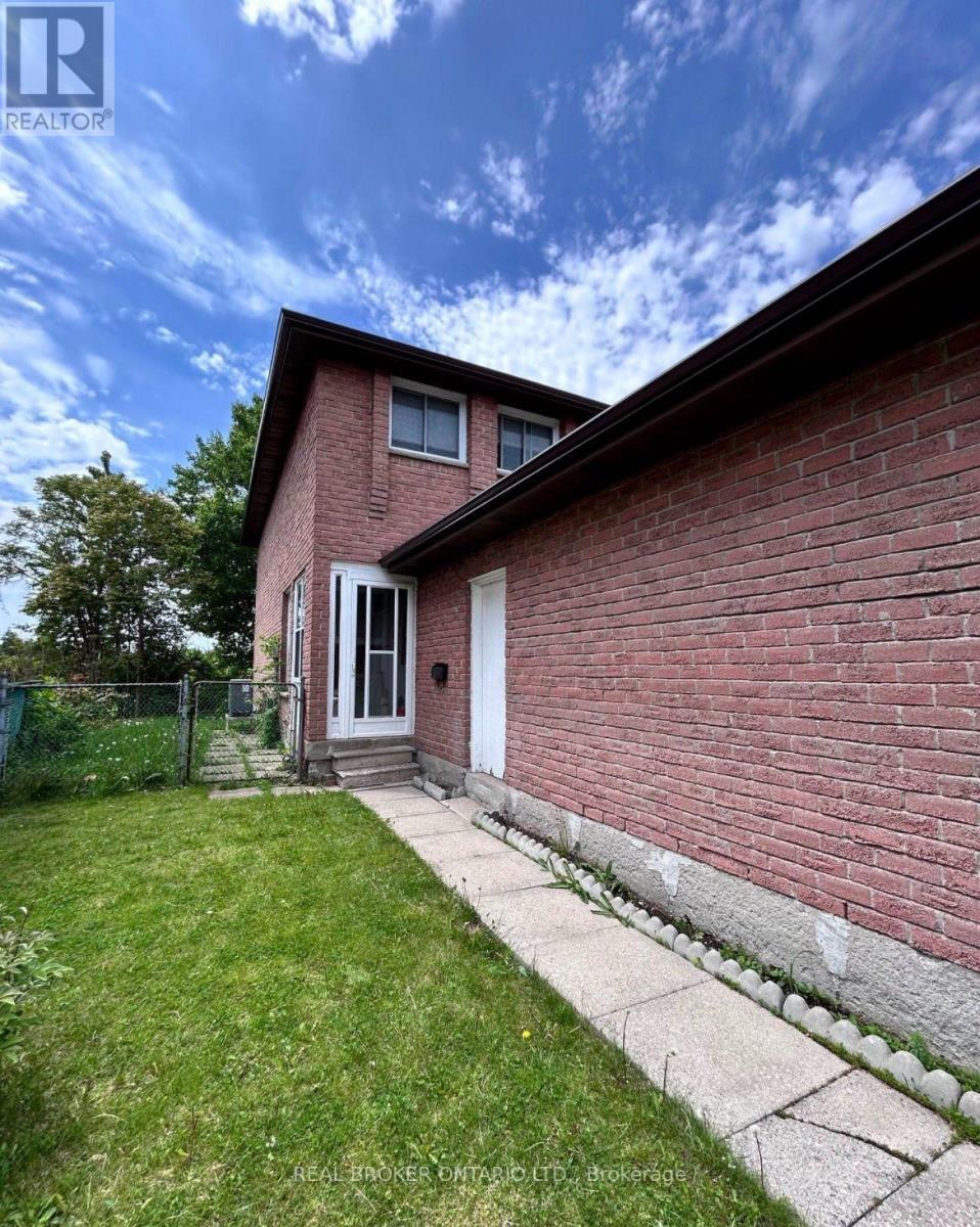54 Tiffany Crescent, Markham, Ontario  L3R 3V1 - Photo 2 - N13552762