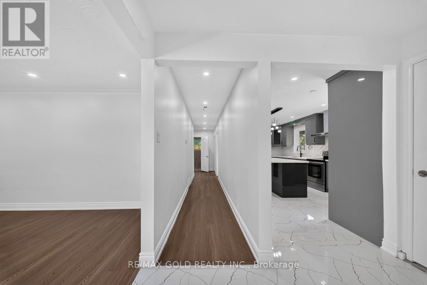 7 Larchmere Avenue, Toronto, Ontario M9L 2N2 - Photo 3 - W13827542