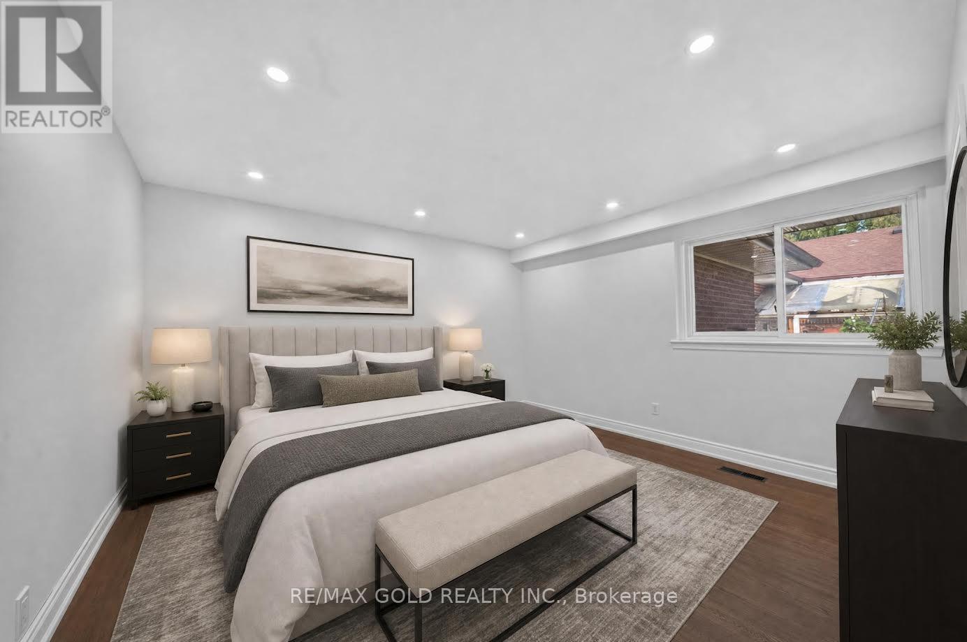 7 Larchmere Avenue, Toronto, Ontario M9L 2N2 - Photo 7 - W13827542