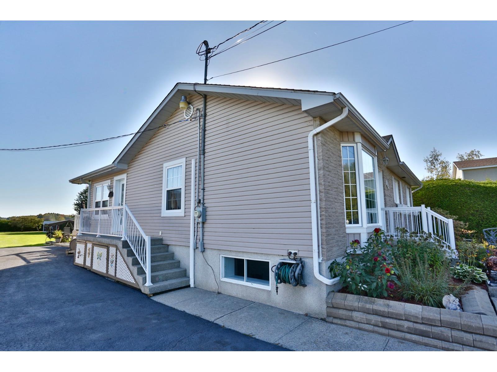 1174 Ch. de St-Dominique Saint-Valérien-de-Milton Quebec Canada J0H2B0 3