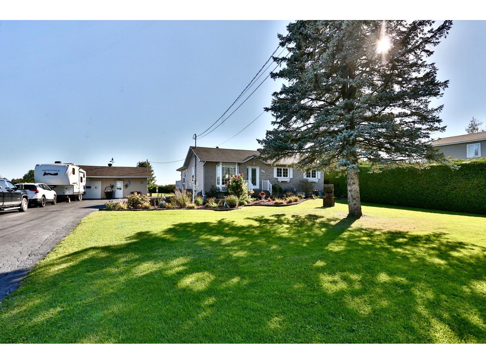 1174 Ch. de St-Dominique Saint-Valérien-de-Milton Quebec Canada J0H2B0 4