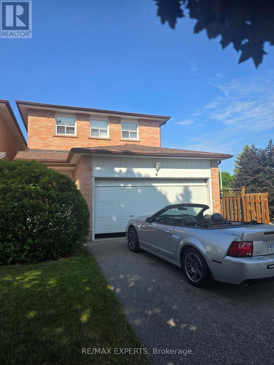 5 Rawling Crescent, Brampton (Heart Lake), Ontario  L6E 1N7 - Photo 1 - W13827622