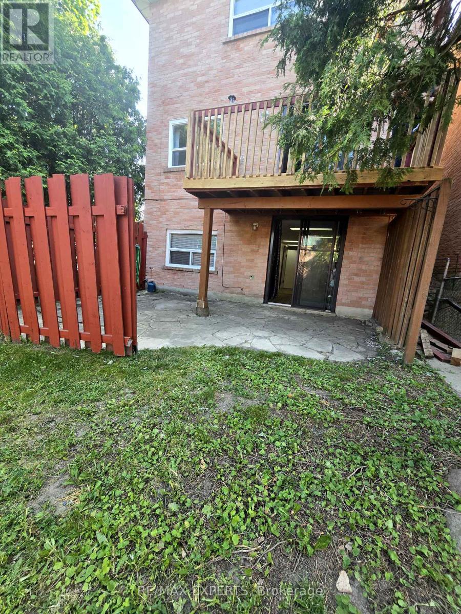 5 Rawling Crescent, Brampton (Heart Lake), Ontario  L6E 1N7 - Photo 6 - W13827622