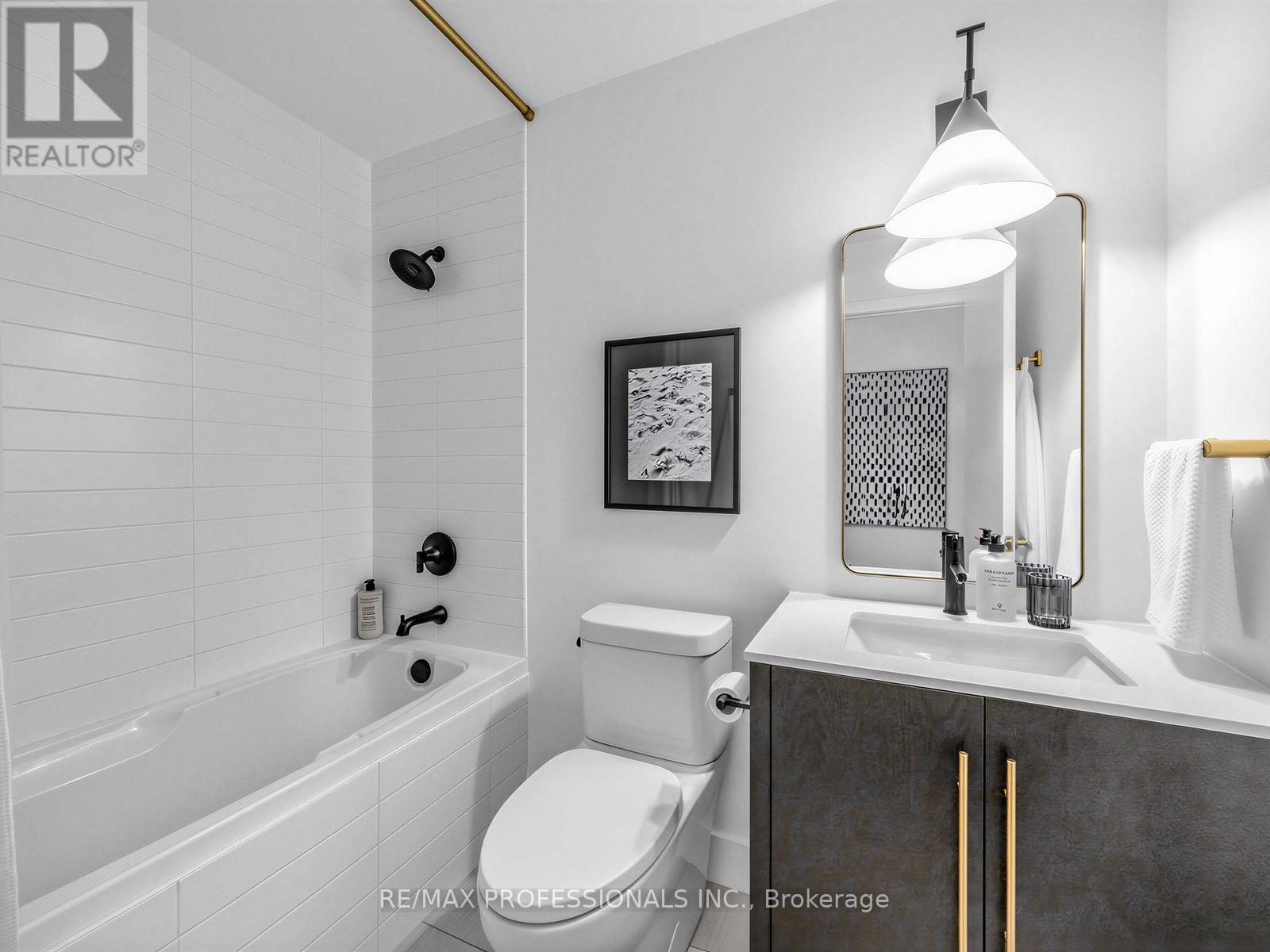 402 - 155 Legion Road N, Toronto, Ontario  M8Y 0A7 - Photo 11 - W13827660